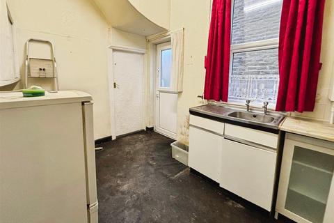 undefined, North Road, Bradford BD6