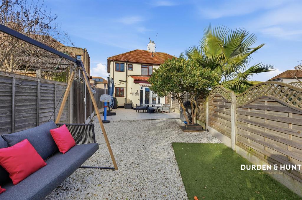 Lympstone Close
