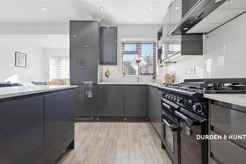 3 bedroom semi-detached house for sale, Lympstone Close, Westcliff-On-Sea SS0