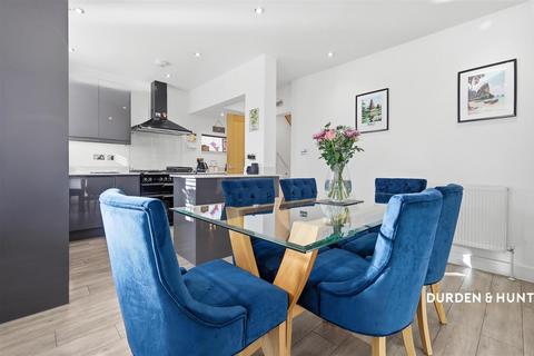 3 bedroom semi-detached house for sale, Lympstone Close, Westcliff-On-Sea SS0