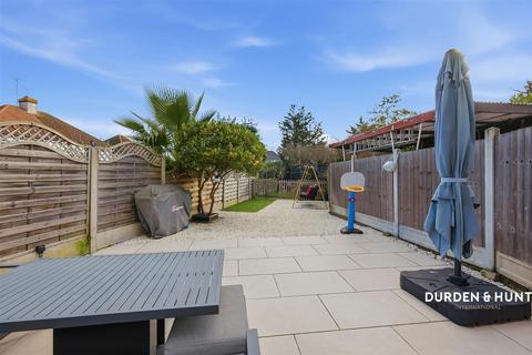 3 bedroom semi-detached house for sale, Lympstone Close, Westcliff-On-Sea SS0