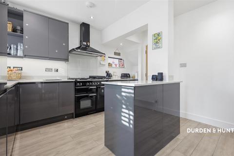 3 bedroom semi-detached house for sale, Lympstone Close, Westcliff-On-Sea SS0