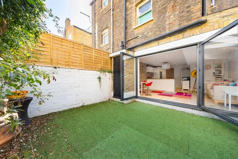 2 bedroom flat to rent, Warriner Gardens, Battersea Park, London, SW11