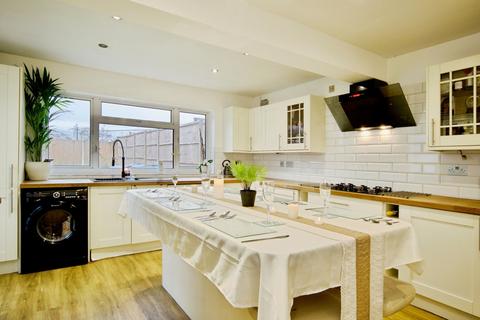 3 bedroom end of terrace house for sale, Woodgrange Avenue, Enfield, EN1