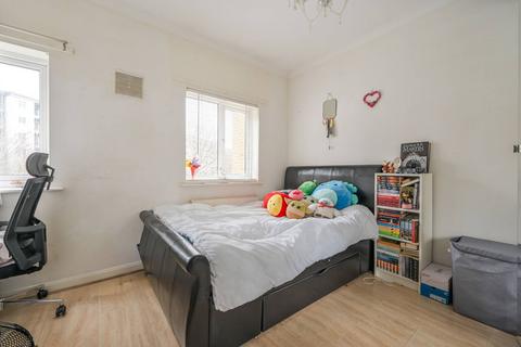 4 bedroom house to rent, Abbott Road, Poplar, London, E14