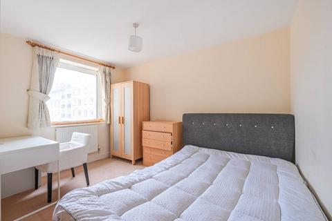 3 bedroom flat for sale, Sail Court, E14, Docklands, London, E14