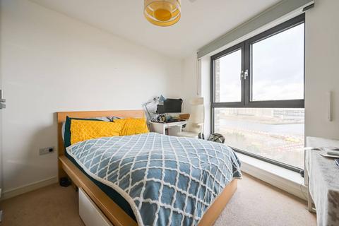 1 bedroom flat for sale, Kingfisher Heights, Royal Docks, London, E16
