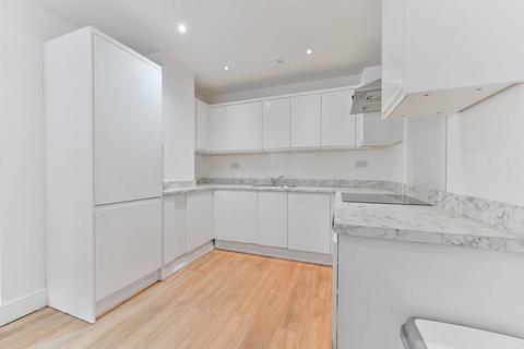 3 bedroom flat to rent, High Street, Croydon, London, CR0