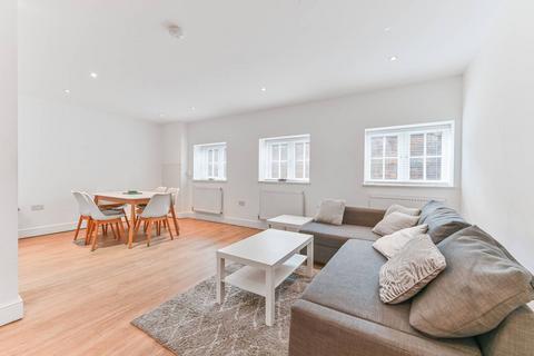 3 bedroom flat to rent, High Street, Croydon, London, CR0