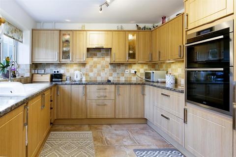 4 bedroom detached house for sale, Sherbuttgate Road South, Pocklington, York