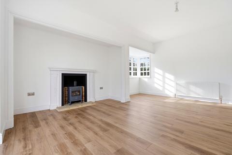 undefined, Hall Place, St. Albans AL1