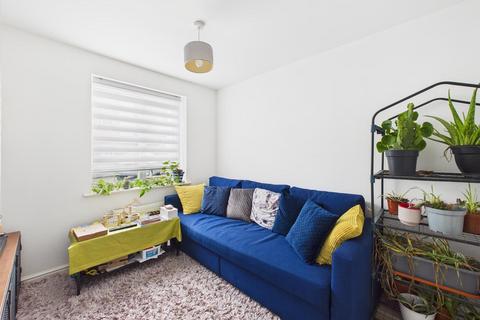 3 bedroom end of terrace house for sale, Longhorn Avenue, Gloucester