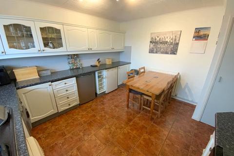3 bedroom duplex for sale, Queensway, Halesowen B63