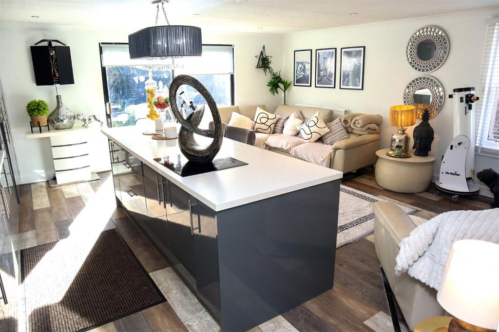 Kitchen/Family Room