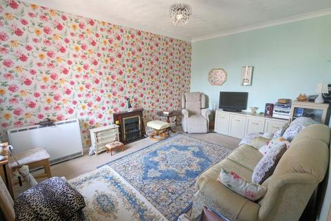 1 bedroom apartment for sale, De la Warr Parade, Bexhill on Sea TN40