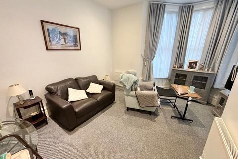 2 bedroom ground floor flat for sale, Wickham Avenue, Bexhill on Sea TN39