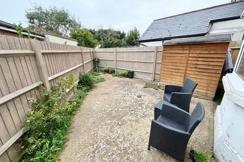2 bedroom ground floor flat for sale, Wickham Avenue, Bexhill on Sea TN39