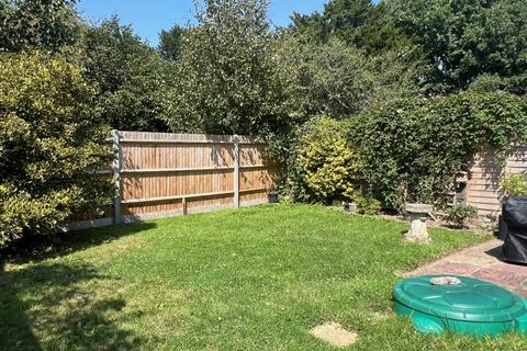 3 bedroom semi-detached house for sale, The Glades, Bexhill on Sea TN40