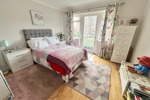 2 bedroom flat for sale,  The Croft, Bexhill on Sea TN39
