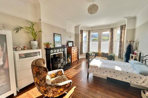 2 bedroom ground floor flat for sale, Dorset Road, Bexhill on Sea TN40