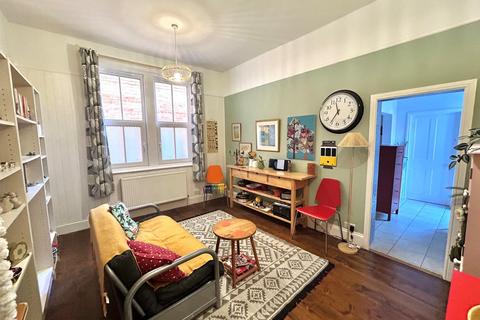 2 bedroom ground floor flat for sale, Dorset Road, Bexhill on Sea TN40