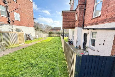 2 bedroom flat for sale, Dorset Road, Bexhill on Sea TN40