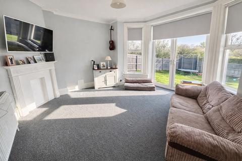 2 bedroom flat for sale, Dorset Road, Bexhill on Sea TN40