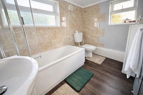 2 bedroom flat for sale, Dorset Road, Bexhill on Sea TN40