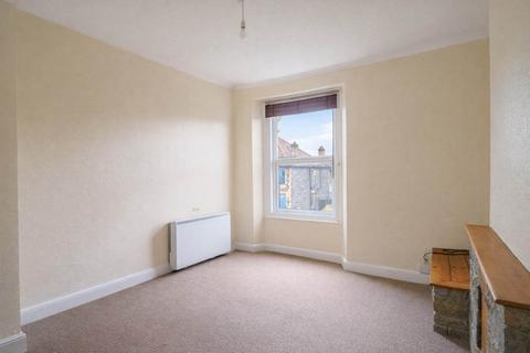 2 bedroom flat for sale, Milton Road, Milton - Great First Time Buy