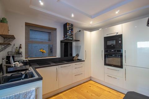 2 bedroom ground floor flat for sale, 31 Cantelupe Road, Bexhill on Sea TN40