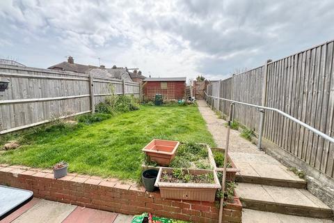 3 bedroom semi-detached house for sale, Wrestwood Road, Bexhill on Sea TN40