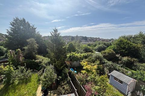 2 bedroom flat for sale, Bancroft Road, Bexhill on Sea TN39