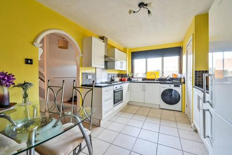 Rye Close, Guildford, GU2