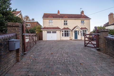 5 bedroom detached house for sale, High Street, Battle TN33