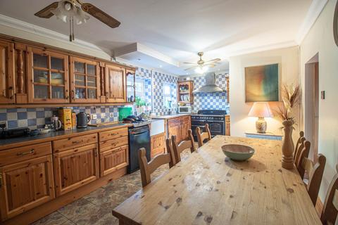 5 bedroom detached house for sale, High Street, Battle TN33
