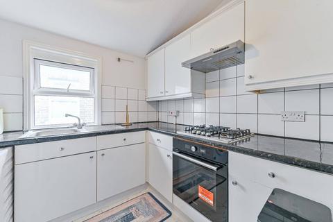 2 bedroom flat to rent, Stanger Road, South Norwood, London, SE25