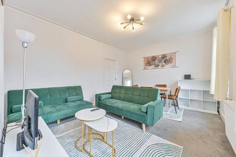2 bedroom flat to rent, Stanger Road, South Norwood, London, SE25
