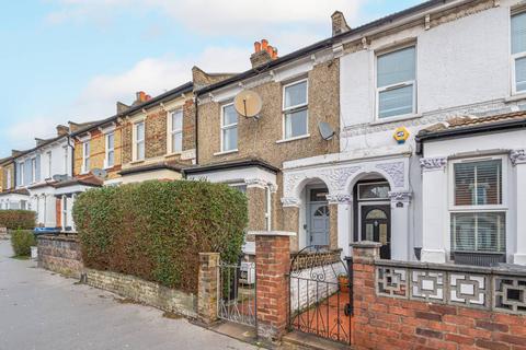 2 bedroom flat to rent, Stanger Road, South Norwood, London, SE25