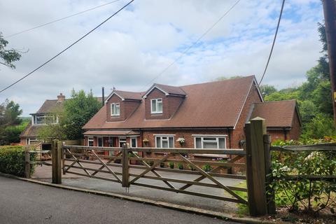 4 bedroom detached house for sale, Station Road, Battle TN33