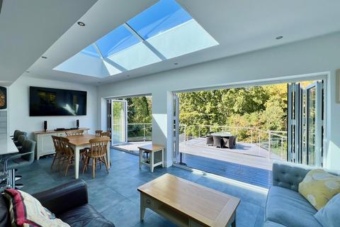 4 bedroom detached house for sale, Station Road, Battle TN33