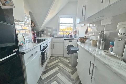 2 bedroom flat for sale, Albany Road, Bexhill on Sea TN40