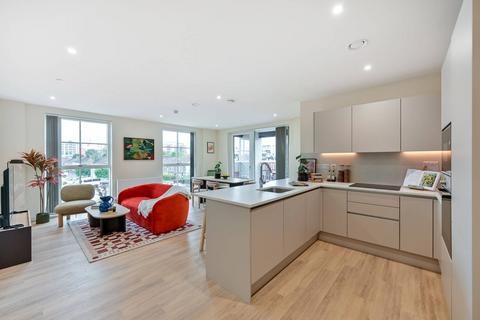 3 bedroom flat to rent, Marble House, Hayes and Harlington, Hayes, UB3