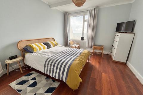 2 bedroom flat for sale,  53 Marina, Bexhill on Sea TN40
