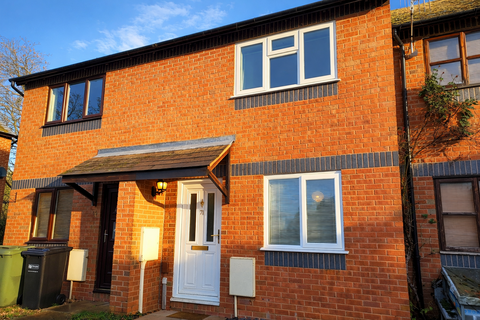 2 bedroom terraced house to rent, Byfield Rise, Worcester