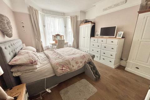 2 bedroom flat for sale, Linden Road, Bexhill on Sea TN40