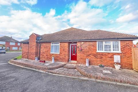 2 bedroom semi-detached bungalow for sale, Cowdray Close, Bexhill on Sea TN39