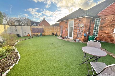 2 bedroom semi-detached bungalow for sale, Cowdray Close, Bexhill on Sea TN39