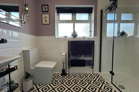 2 bedroom detached bungalow for sale, Whitehouse Avenue, Bexhill on Sea TN39