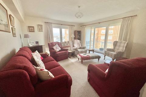 2 bedroom flat for sale, West Parade, Bexhill on Sea TN39