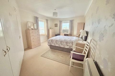 2 bedroom flat for sale, West Parade, Bexhill on Sea TN39